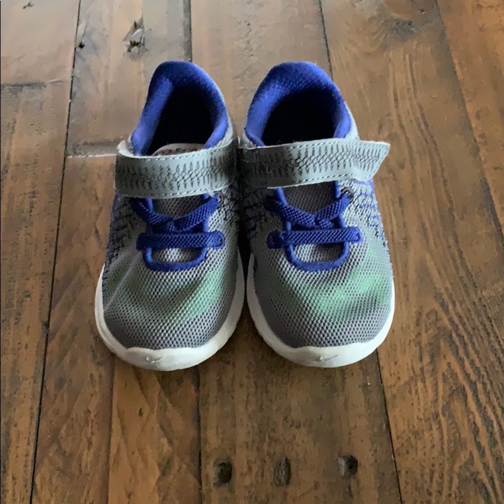 Nike shoes